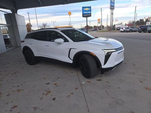New 2026 Chevrolet Blazer EV LT image 4