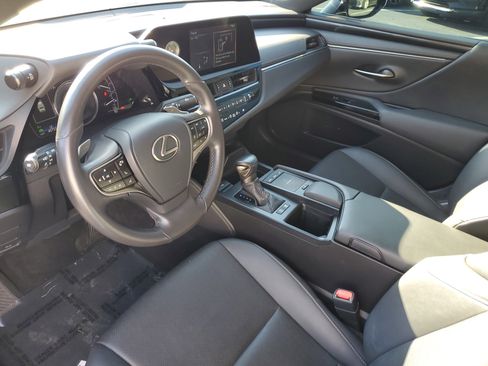 Used 2022 Lexus ES 300h w/ Accessory Package image 20