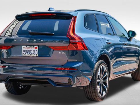 Certified 2026 Volvo XC60 B5 Plus w/ Climate Package AWD/4WD image 8