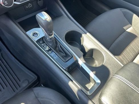 Used 2024 Nissan Altima 2.5 S image 23