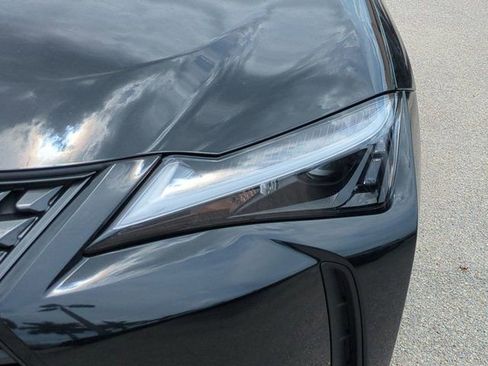 Used 2025 Lexus UX 300h FWD image 9