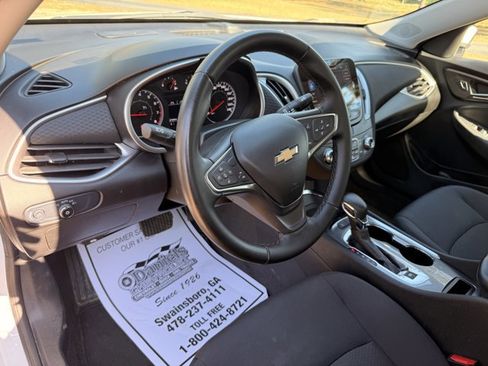 Used 2024 Chevrolet Malibu LT w/ Sport Edition image 13