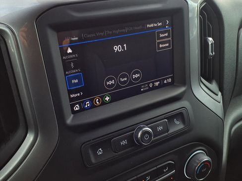 Used 2024 Chevrolet Silverado 1500 Custom image 24