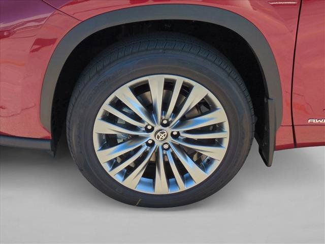 New 2026 Toyota Highlander Platinum AWD/4WD image 10