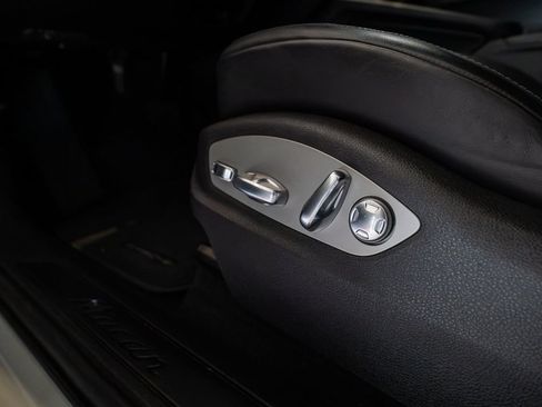 Certified 2024 Porsche Macan AWD/4WD image 14