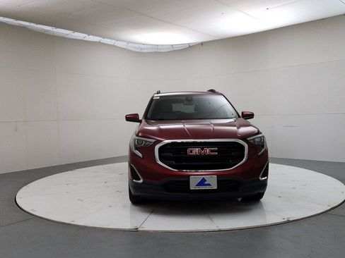 Used 2020 GMC Terrain SLE w/ Driver Convenience Package FWD image 2