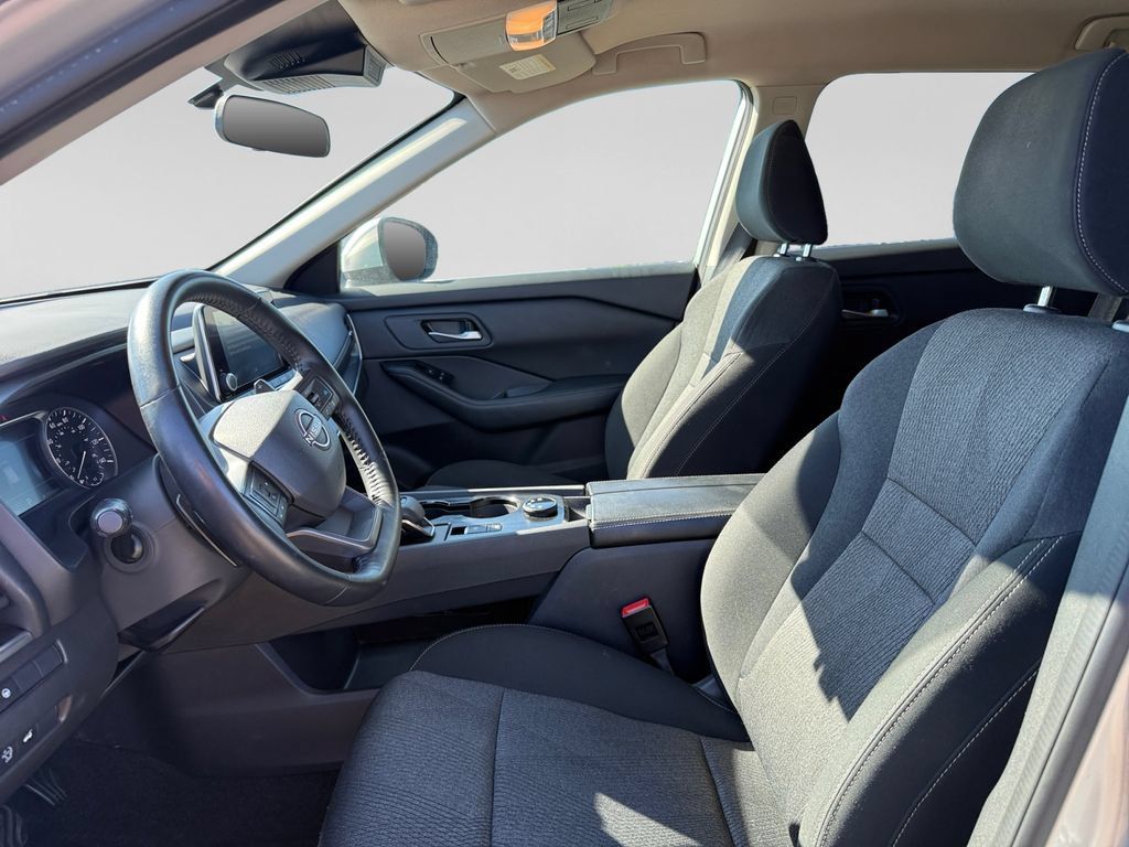 Used 2025 Nissan Rogue SV AWD/4WD image 20