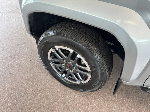 Used 2024 Toyota Tacoma TRD Sport w/ TRD Sport Premium Package AWD/4WD image 8