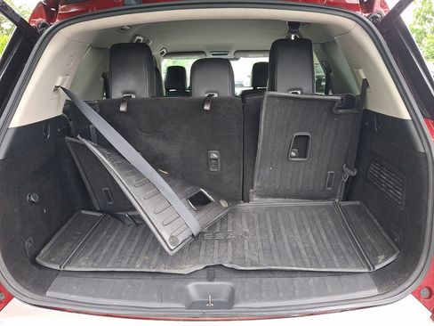 Used 2023 Nissan Pathfinder SL AWD/4WD image 18