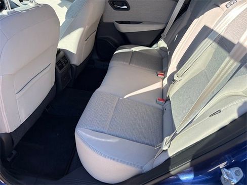 Certified 2022 Nissan Rogue SV image 17