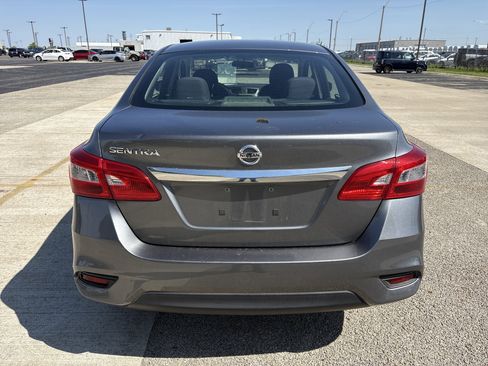 Used 2017 Nissan Sentra S FWD image 4