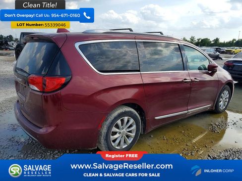 Used 2018 Chrysler Pacifica Touring-L FWD image 4