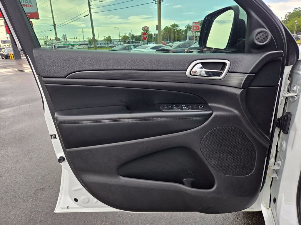 Used 2019 Jeep Grand Cherokee Altitude RWD image 20
