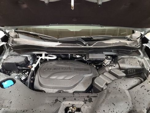 Certified 2025 Honda Ridgeline RTL image 9