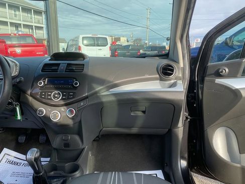 Used 2015 Chevrolet Spark LS image 25