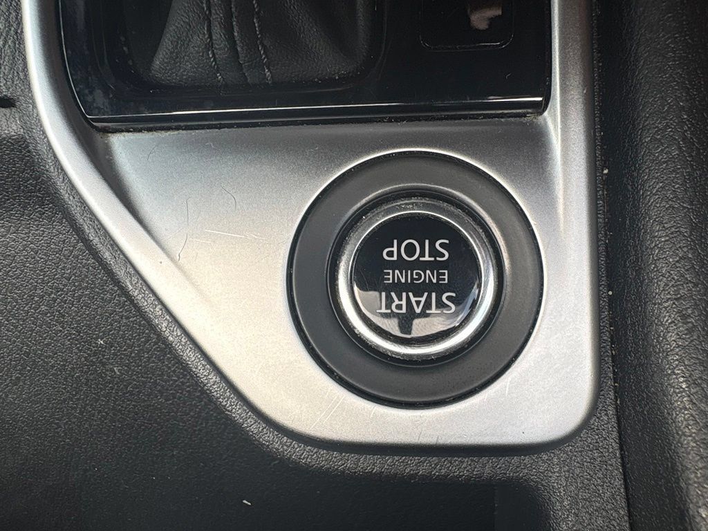 Used 2024 Nissan Sentra SV w/ Lighting Package FWD image 33