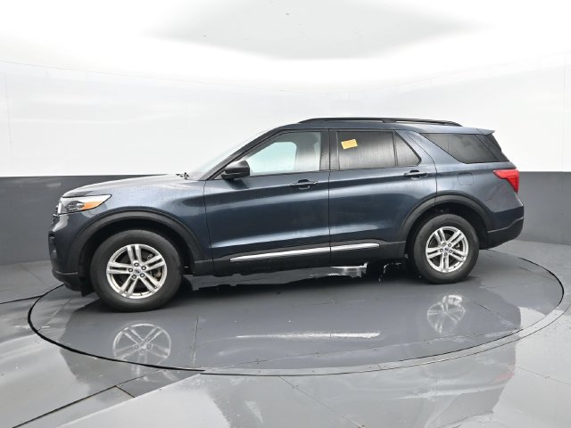 Used 2024 Ford Explorer XLT AWD/4WD image 5