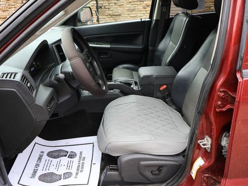 Used 2008 Jeep Grand Cherokee Laredo AWD/4WD image 12