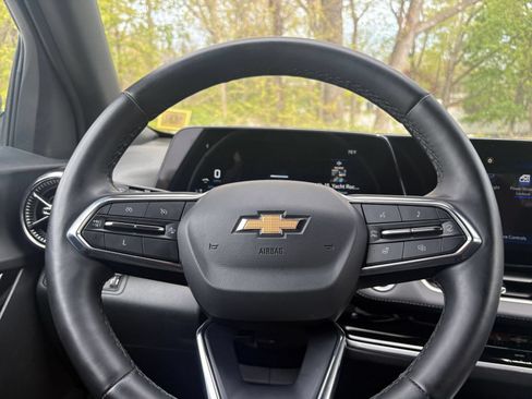 Used 2025 Chevrolet Equinox LT FWD image 21