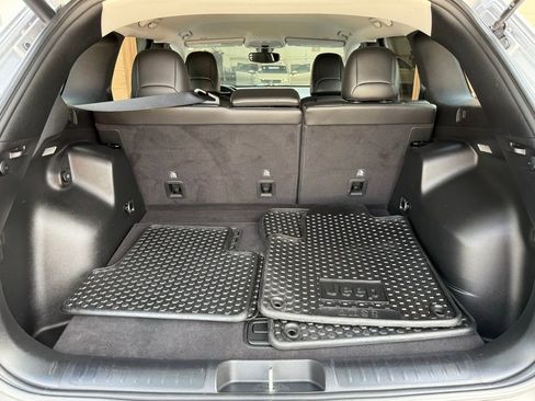 Used 2019 Jeep Cherokee Latitude Plus w/ Comfort/Convenience Group image 13