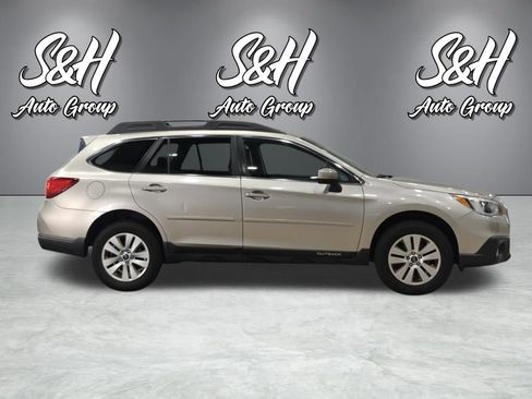 Used 2017 Subaru Outback 2.5i Premium AWD/4WD image 18