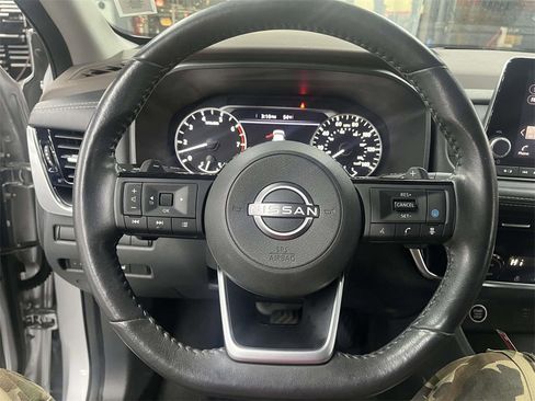 Used 2023 Nissan Rogue SV w/ SV Premium Package image 22