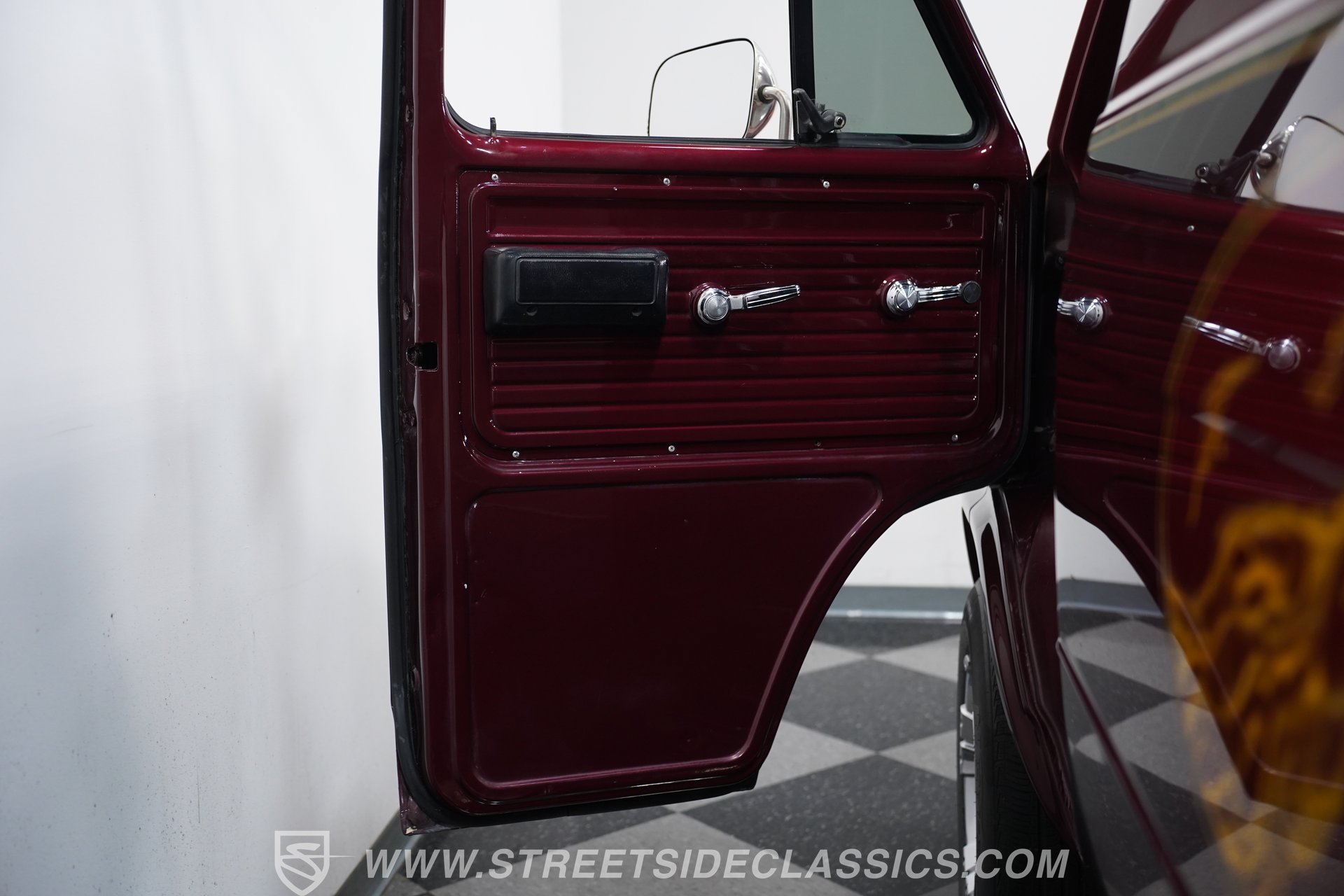 Used 1995 Chevrolet G10 RWD image 35