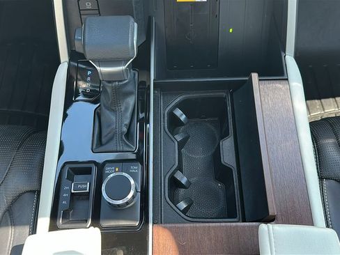 Used 2023 Toyota Sequoia Capstone AWD/4WD image 32