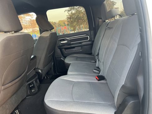 Used 2024 RAM 3500 Big Horn image 29