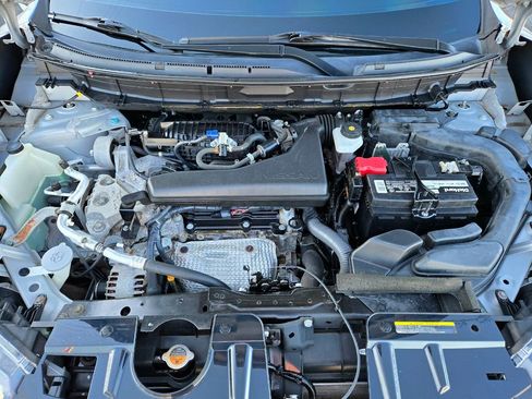 Used 2019 Nissan Rogue S image 15