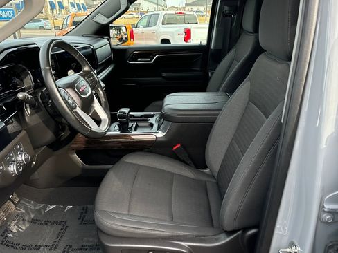 Used 2024 GMC Sierra 1500 Elevation w/ LPO, Elevation Black Package image 9