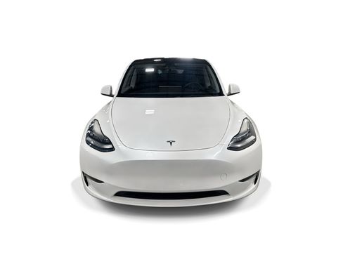 Certified 2023 Tesla Model Y AWD image 2
