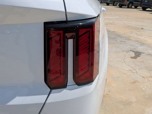 Certified 2024 Kia Sorento LX FWD image 11