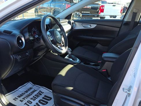 Used 2024 Kia Forte LXS FWD image 9