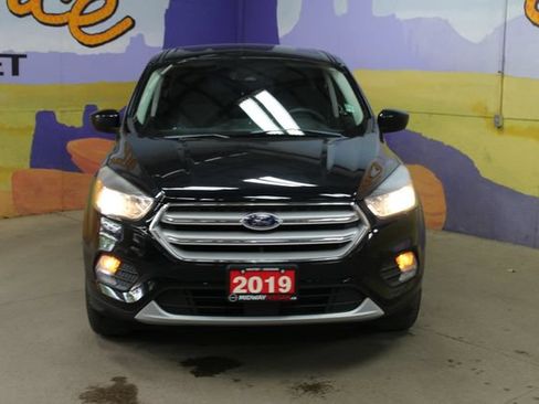 Used 2019 Ford Escape SE w/ Ford Safe & Smart Package FWD image 6