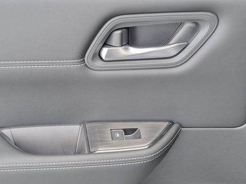 New 2025 Nissan Rogue SL image 11