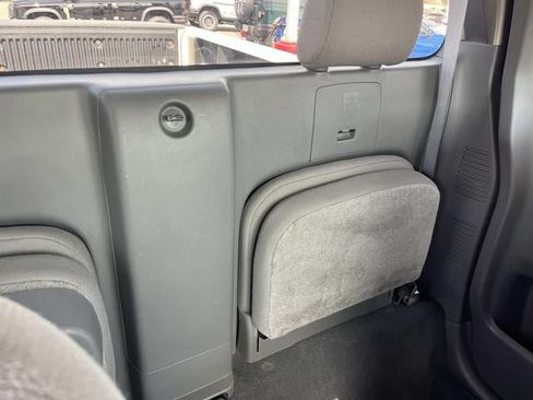 Used 2019 Nissan Frontier S RWD image 19