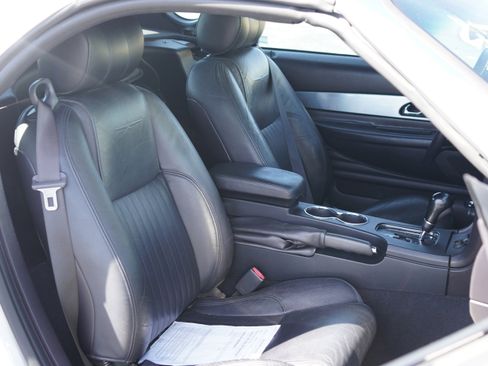 Used 2004 Ford Thunderbird image 30