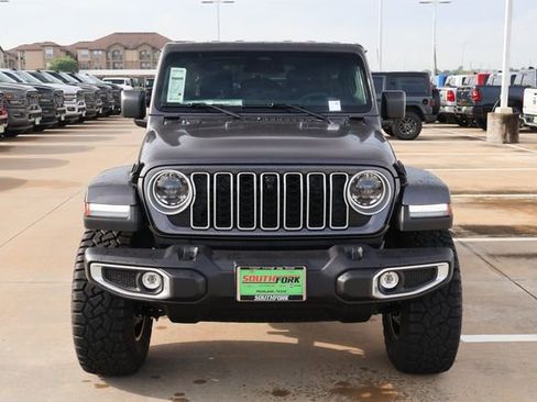 New 2026 Jeep Wrangler Unlimited Sahara AWD/4WD image 2