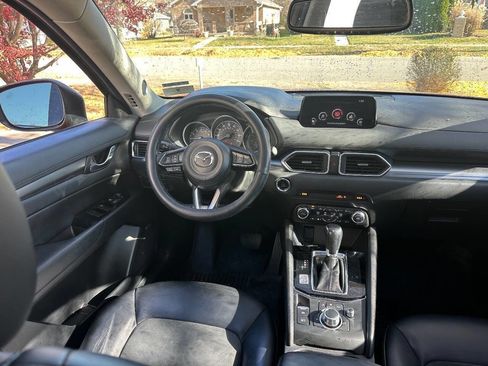 Used 2017 MAZDA CX-5 Touring w/ Preferred Equipment Package image 9