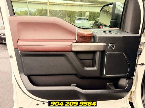 Used 2016 Ford F150 Platinum w/ Equipment Group 701A Luxury AWD/4WD image 18