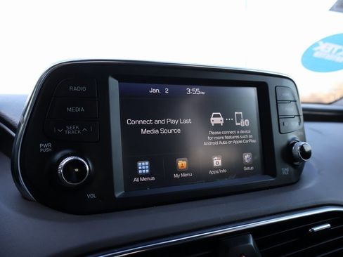 Used 2020 Hyundai Santa Fe SE image 32