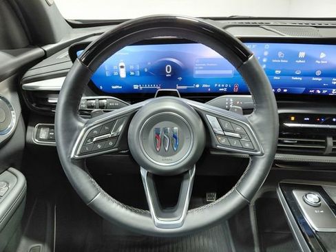 Used 2025 Buick Enclave Avenir w/ Super Cruise Package image 32