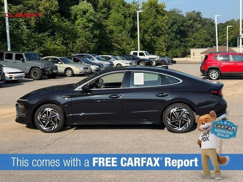 Used 2025 Hyundai Sonata SEL FWD image 2
