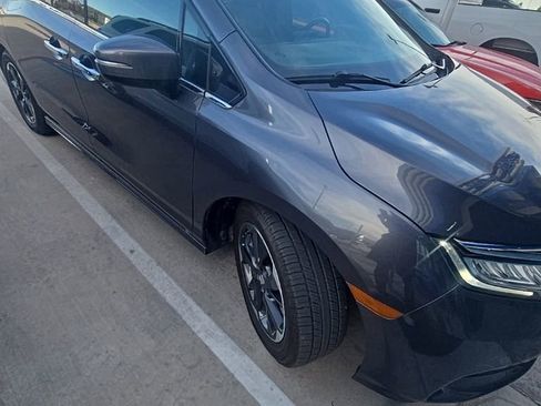 Used 2023 Honda Odyssey Elite image 5