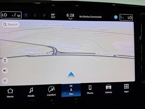 Used 2025 Chrysler Pacifica Limited FWD image 24
