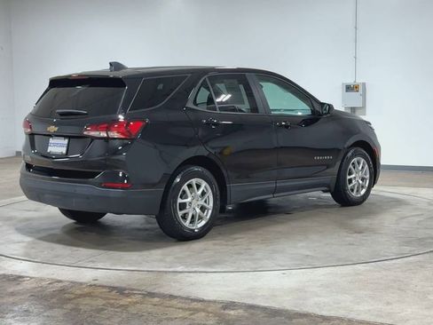 Used 2022 Chevrolet Equinox LS FWD image 8