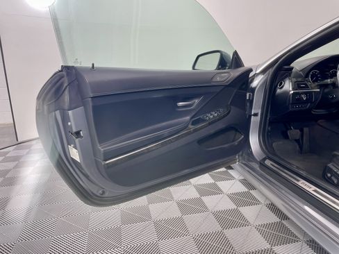 Used 2018 BMW 640i Convertible RWD image 11
