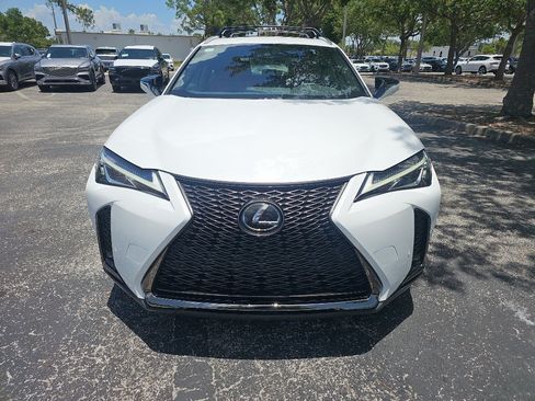 Used 2019 Lexus UX 200 F Sport w/ F Sport Premium Package FWD image 3