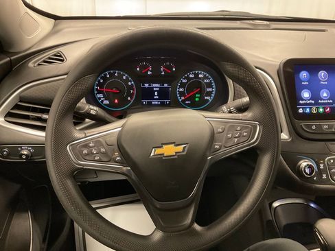 Used 2024 Chevrolet Malibu LT image 18